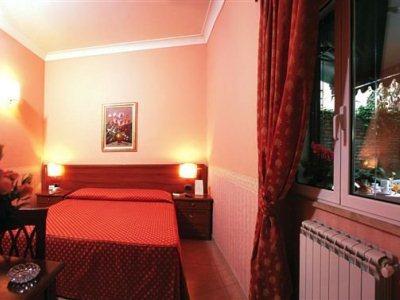 Astoria Garden 3*