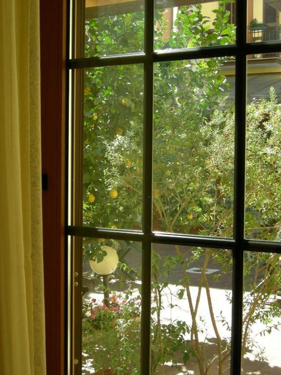 Astoria Garden Hotel 3*
